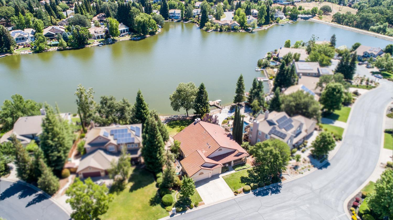 3391 Thornhill Dr.