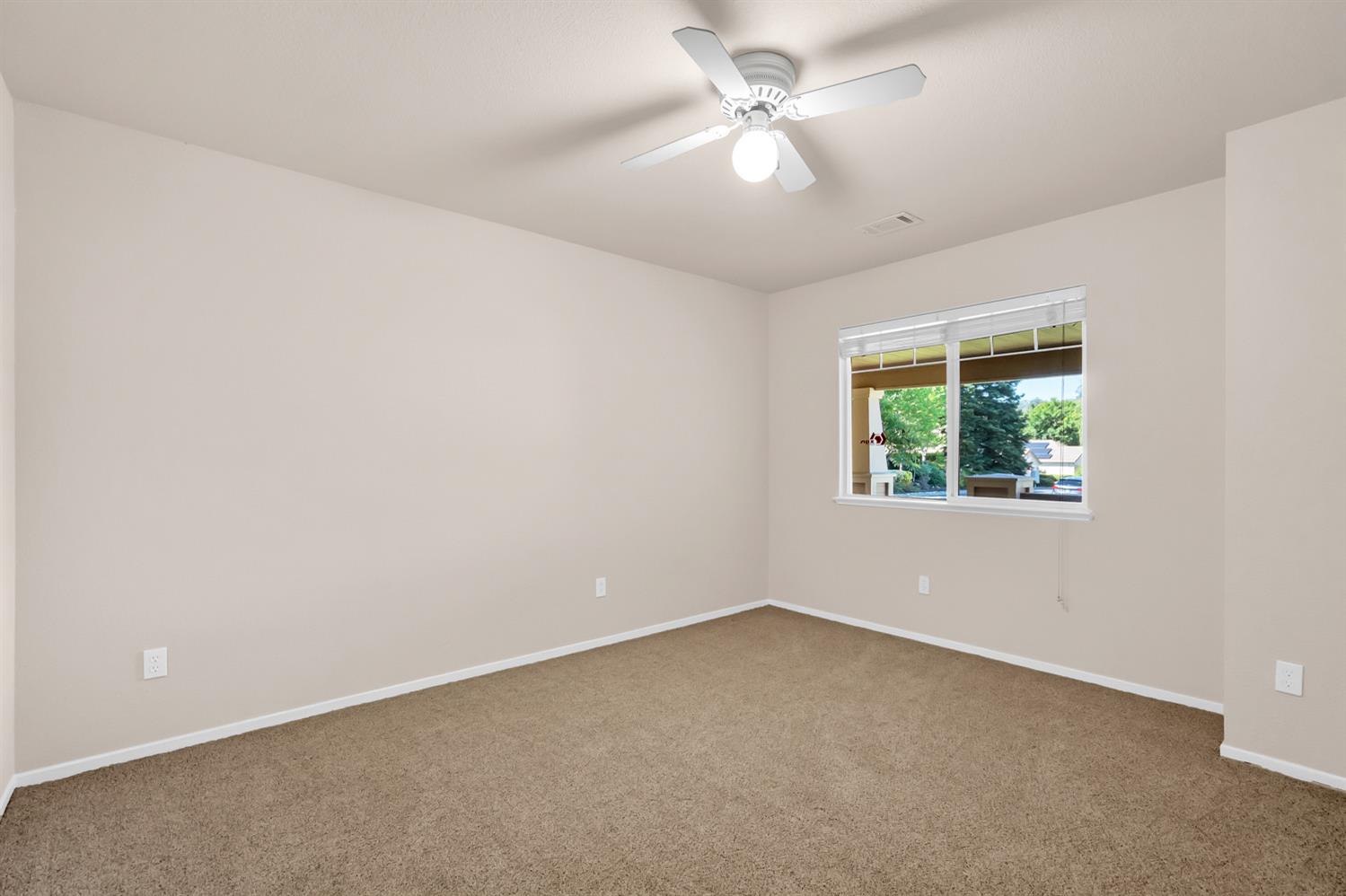 3391 Thornhill Dr.