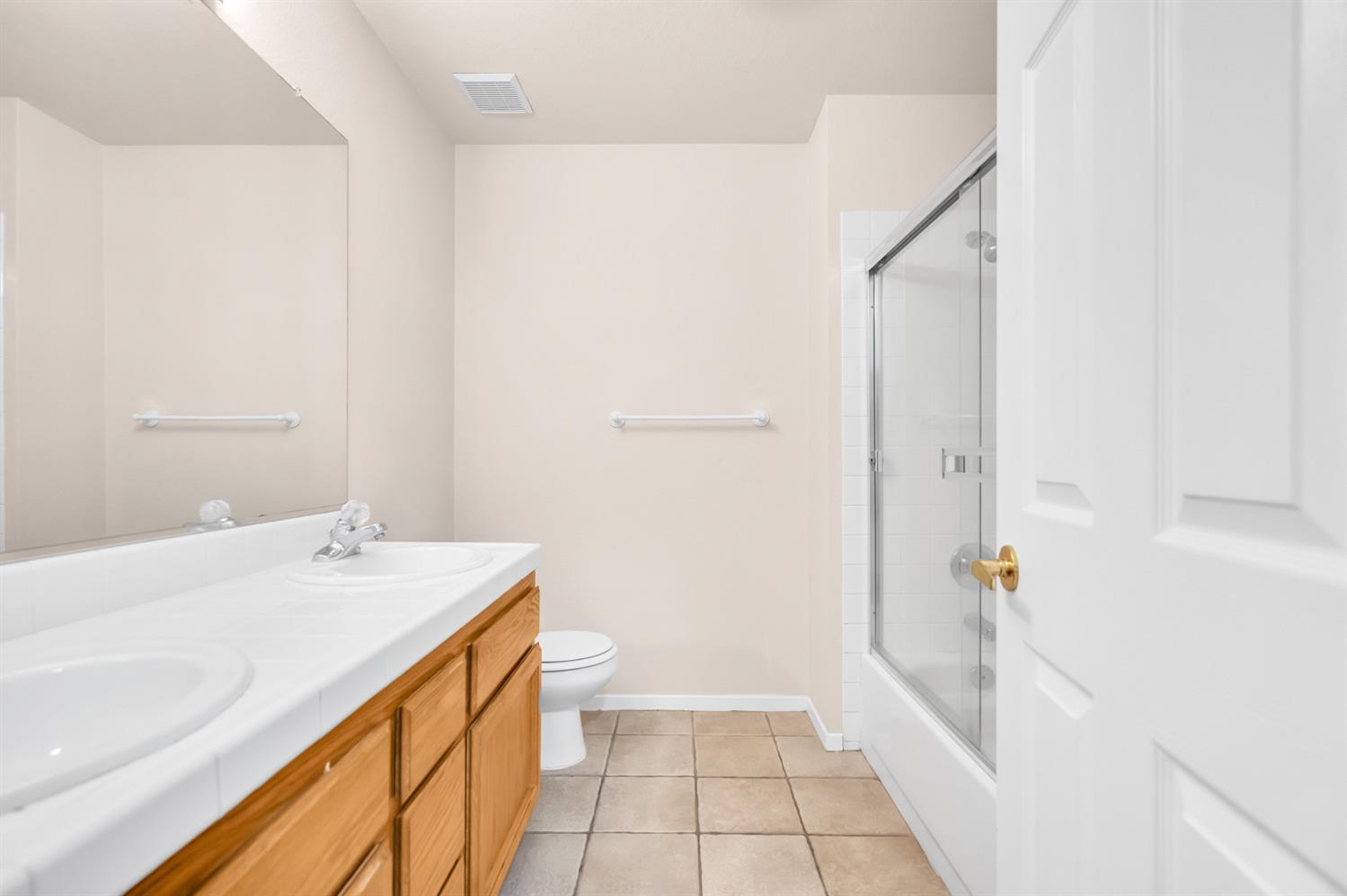 3391 Thornhill Dr.
