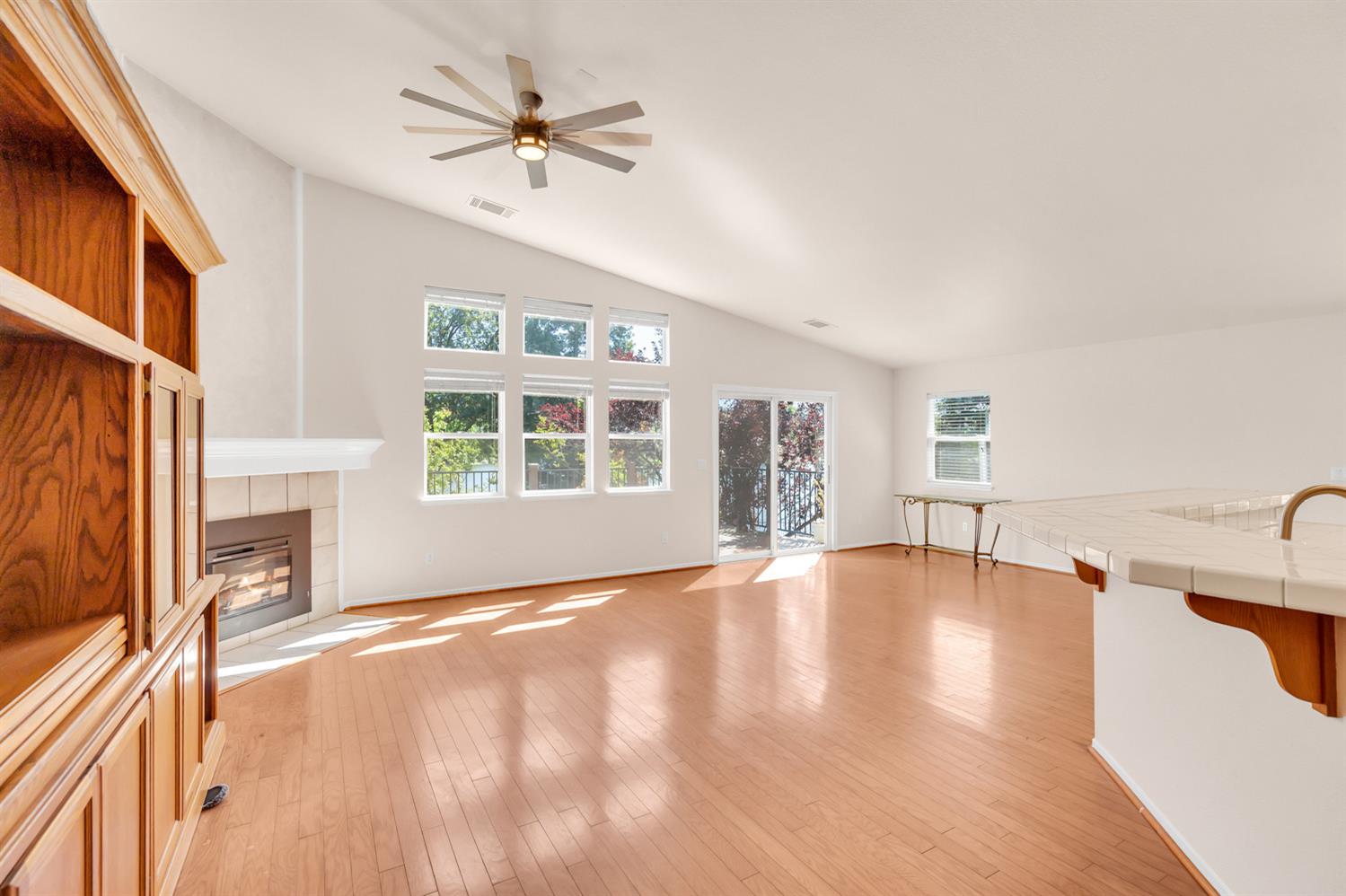 3391 Thornhill Dr.