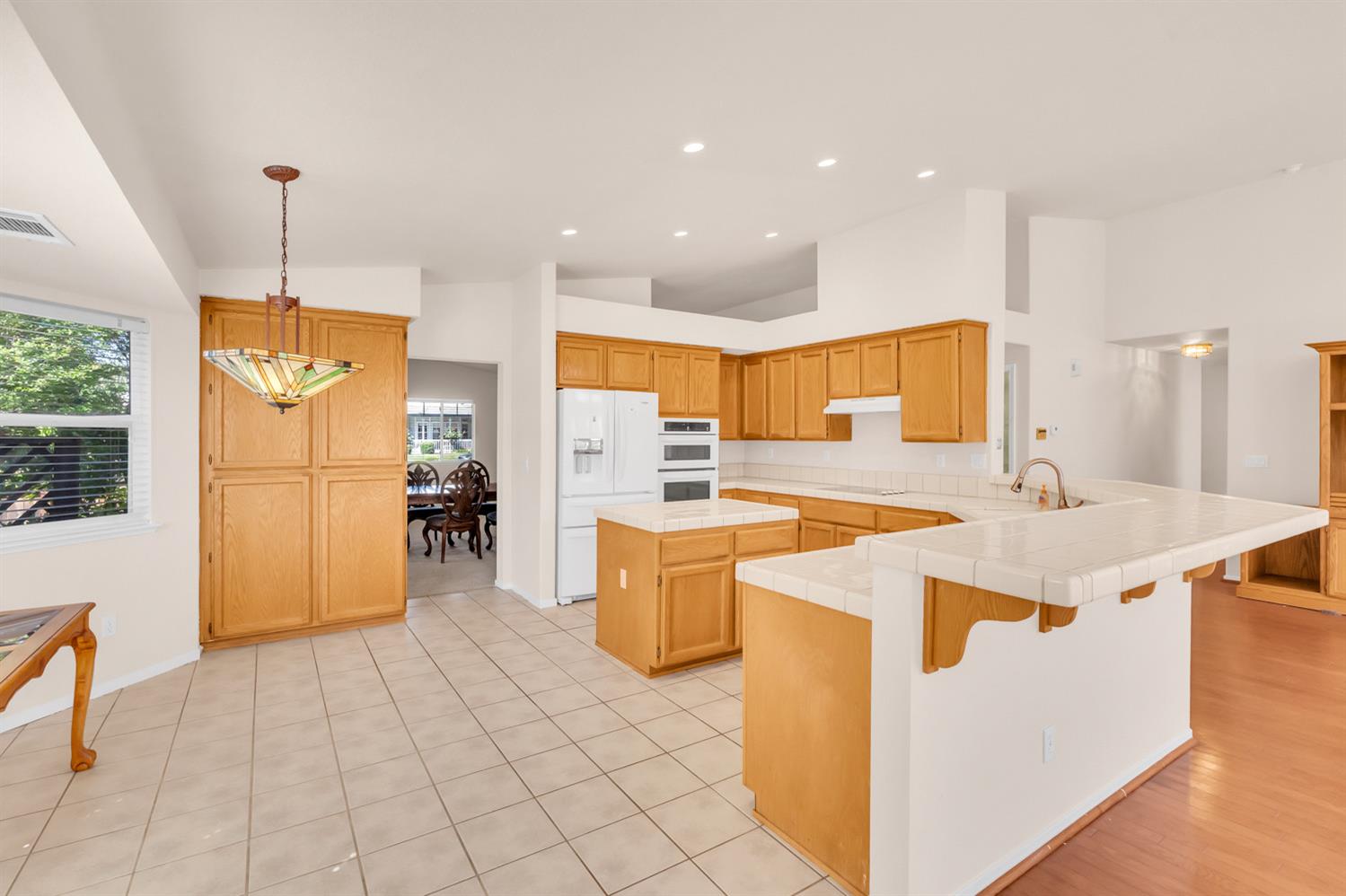 3391 Thornhill Dr.