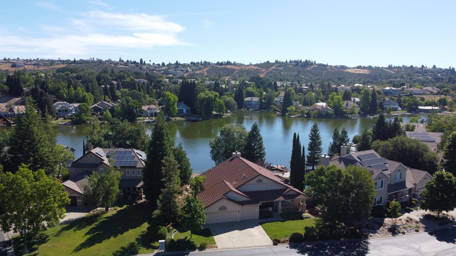 3391 Thornhill Dr.