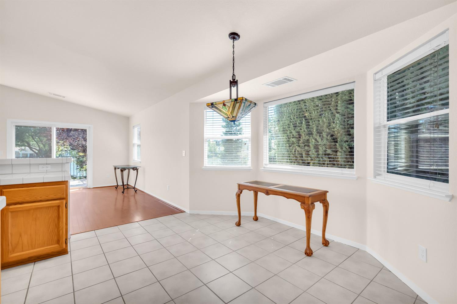 3391 Thornhill Dr.