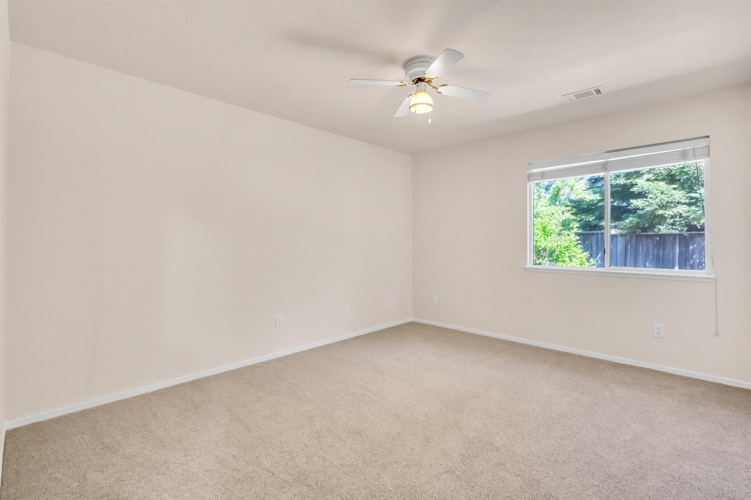 3391 Thornhill Dr.