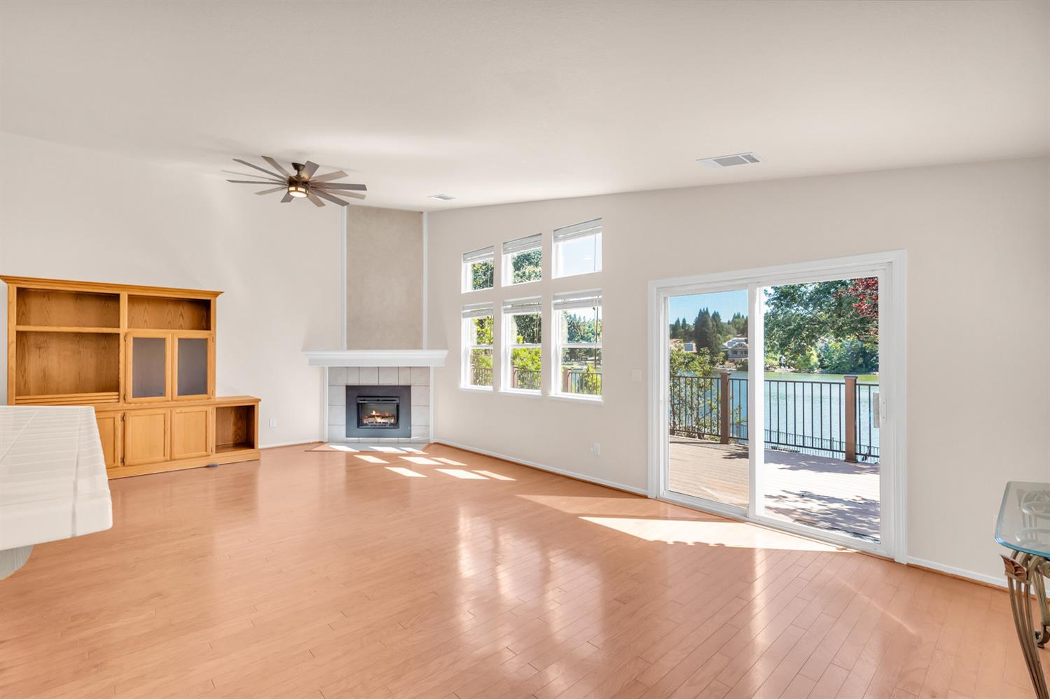 3391 Thornhill Dr.