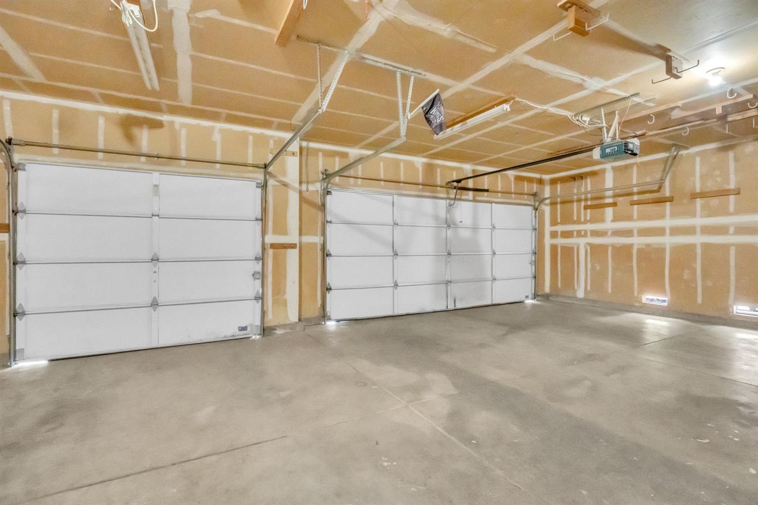 3391 Thornhill Dr.