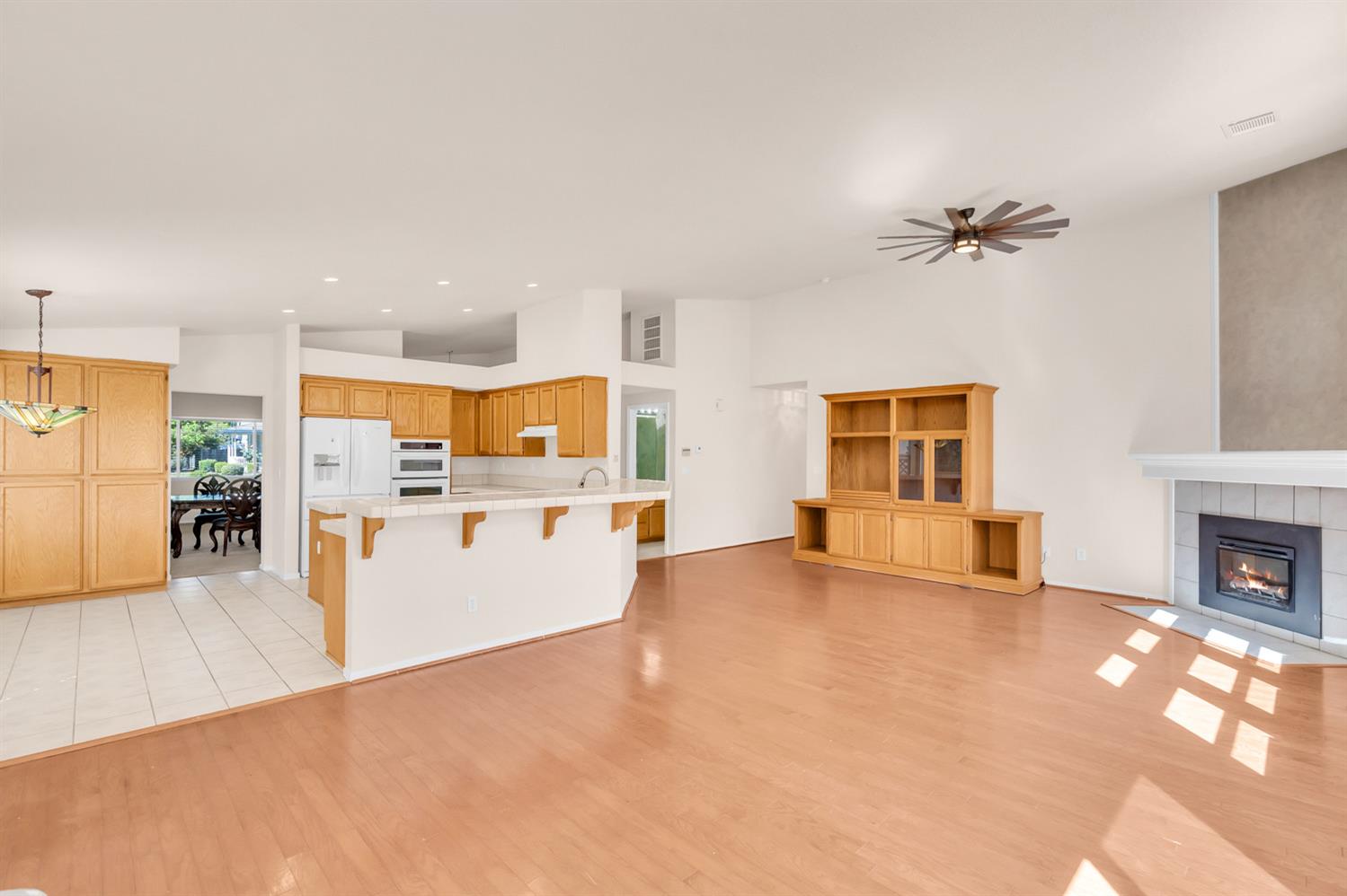 3391 Thornhill Dr.