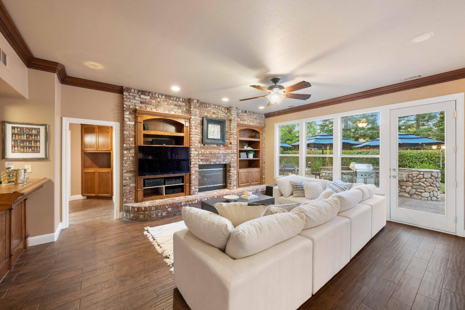 2052 Thornhill Drive