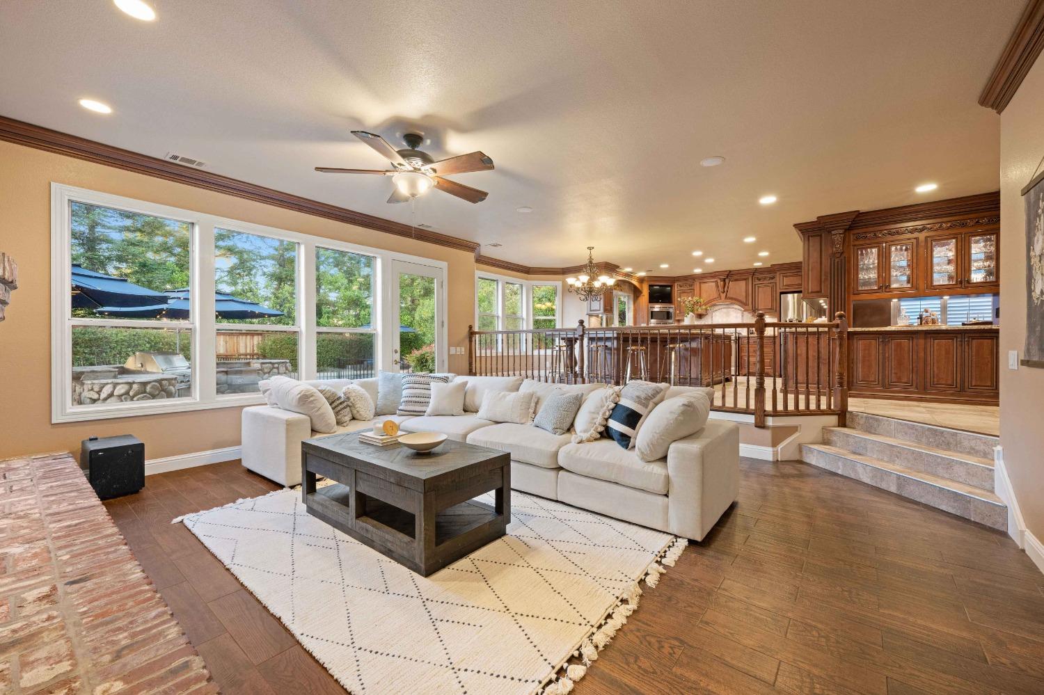 2052 Thornhill Drive