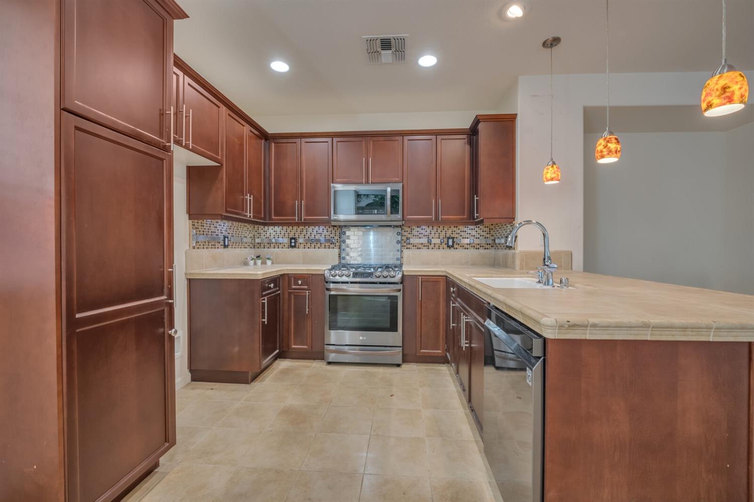 1392 Impressionist Loop