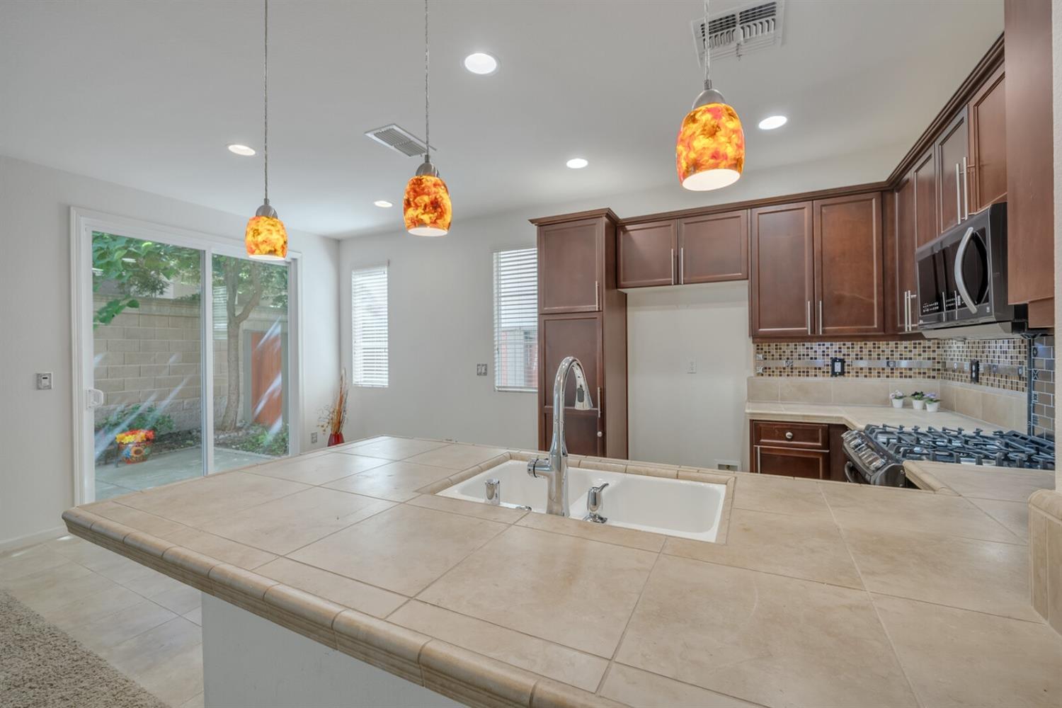 1392 Impressionist Loop