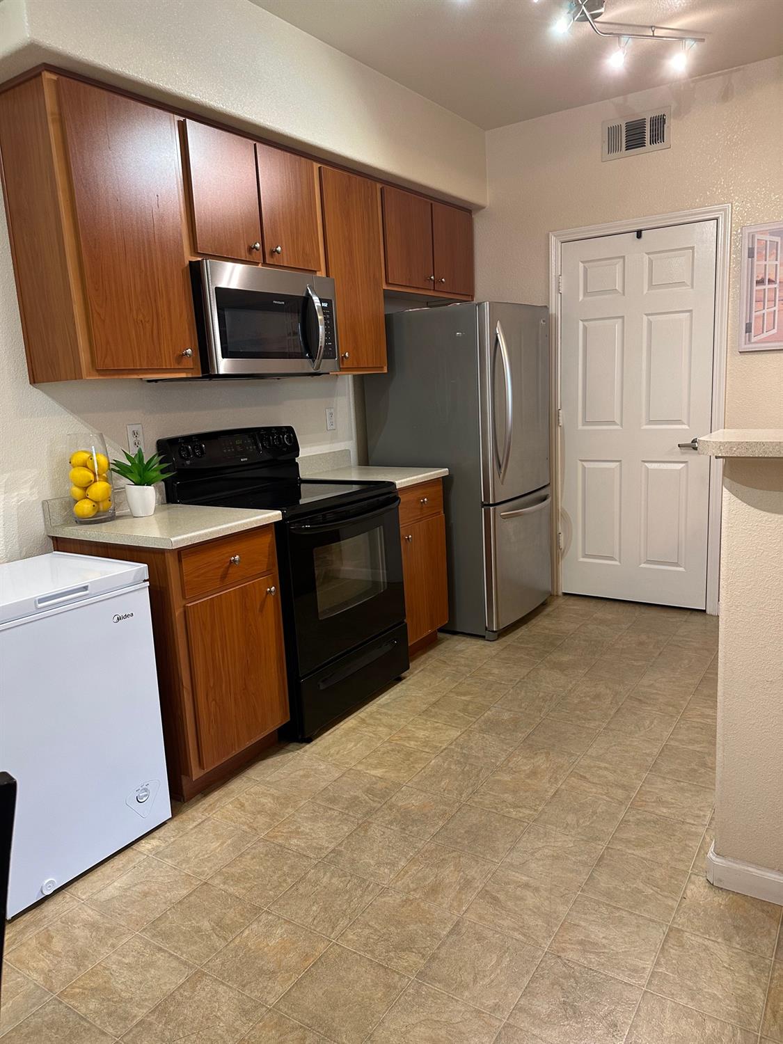 1240 Whitney Ranch Parkway PW337