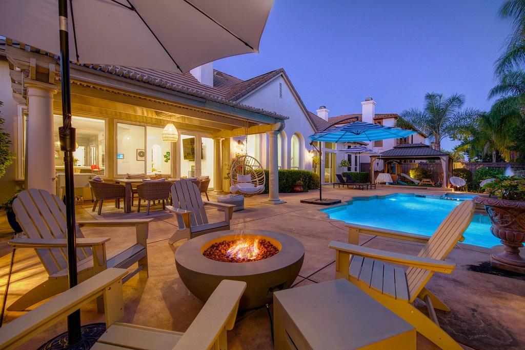 2004 Robin Brook Way