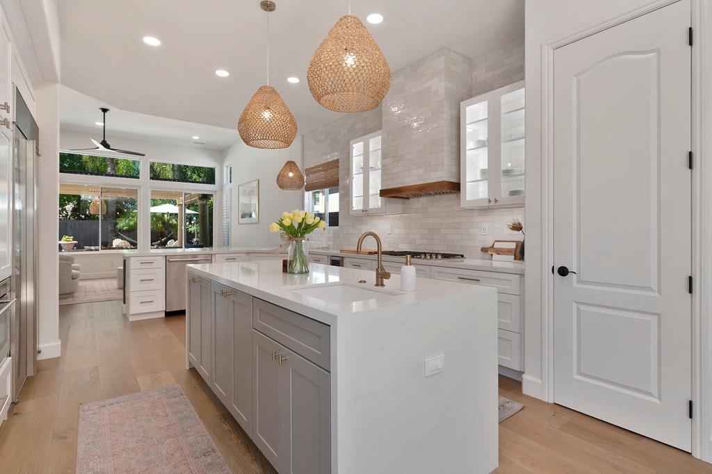 2004 Robin Brook Way