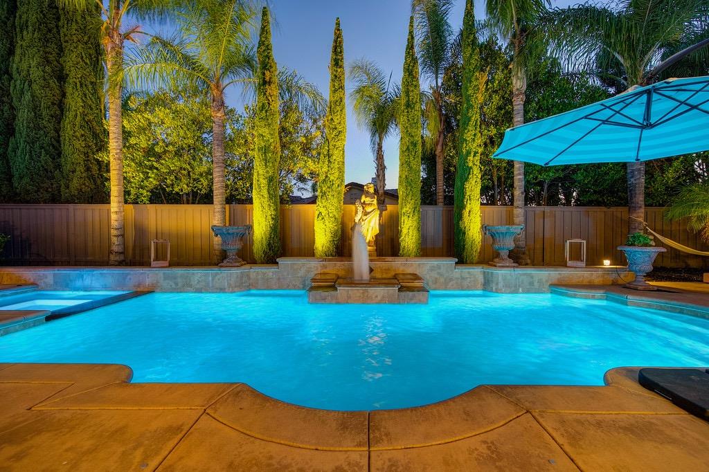 2004 Robin Brook Way