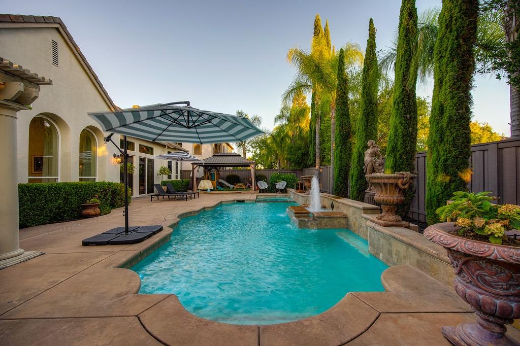 2004 Robin Brook Way