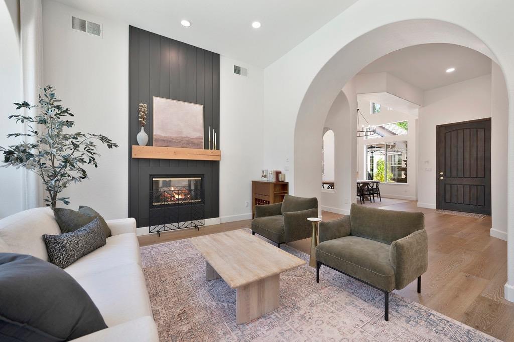 2004 Robin Brook Way