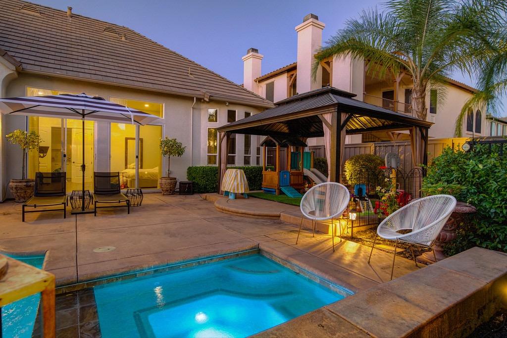 2004 Robin Brook Way