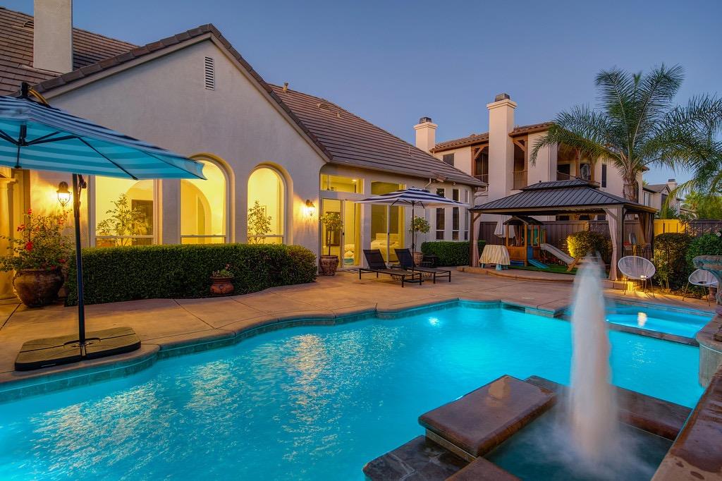 2004 Robin Brook Way