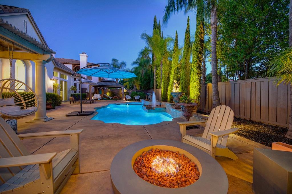 2004 Robin Brook Way