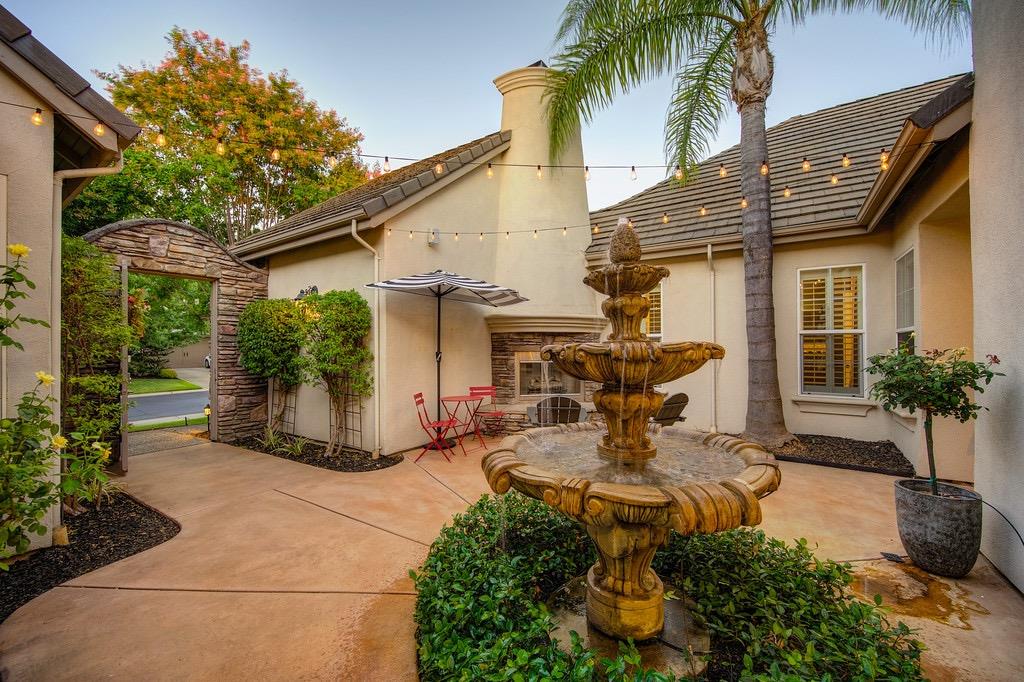 2004 Robin Brook Way