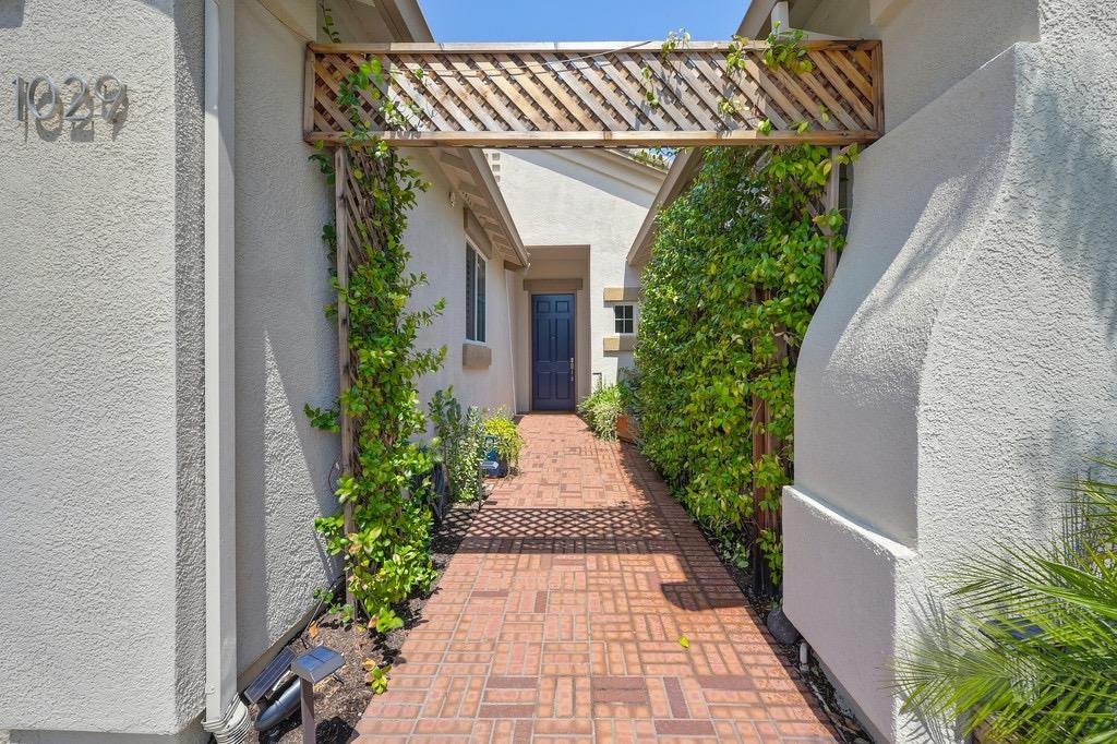 1029 Fairway Valley Ln