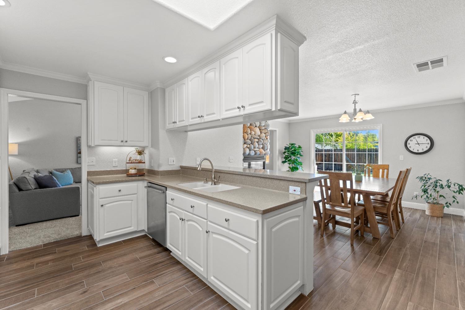 8285 Hillgrove Street