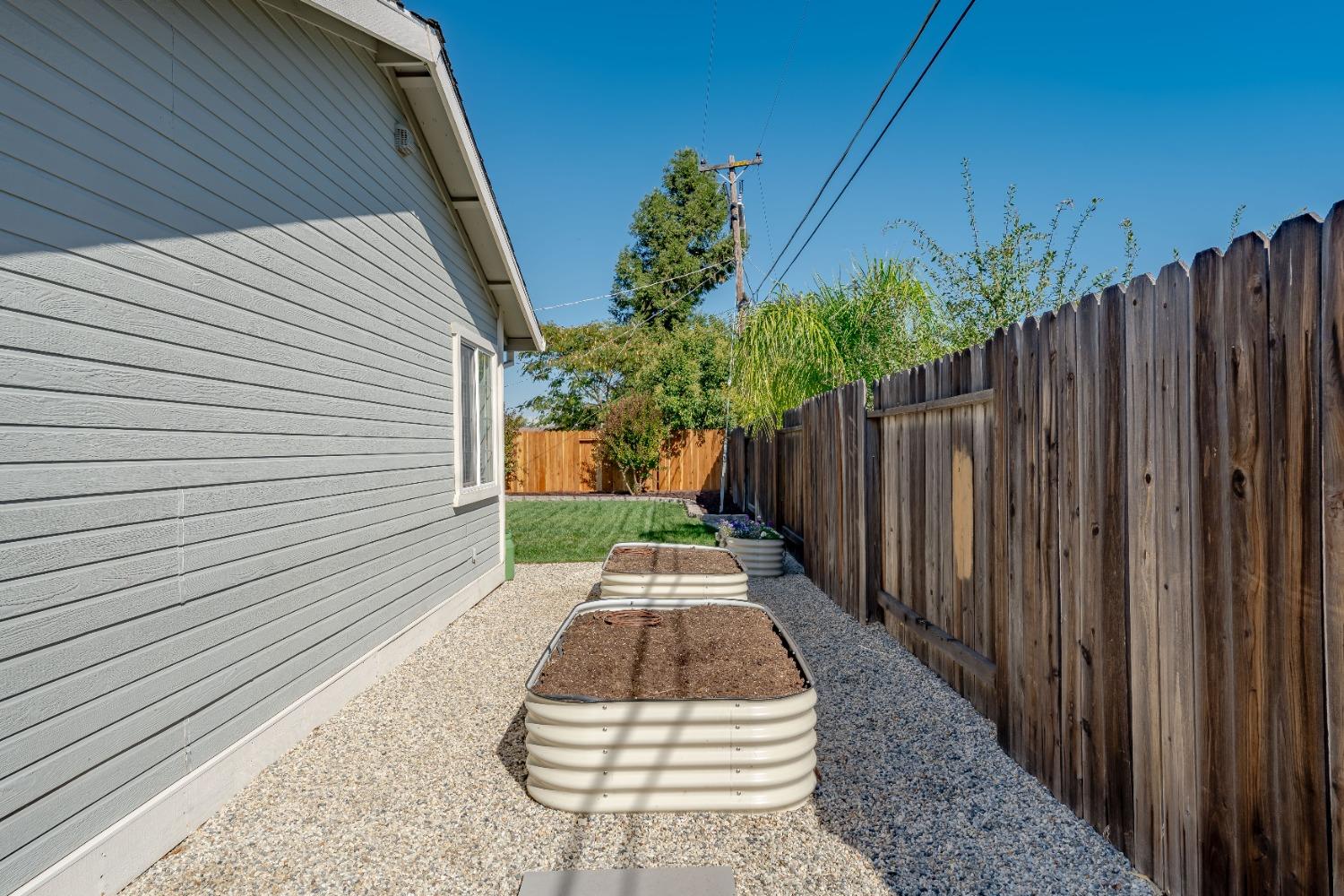 8285 Hillgrove Street