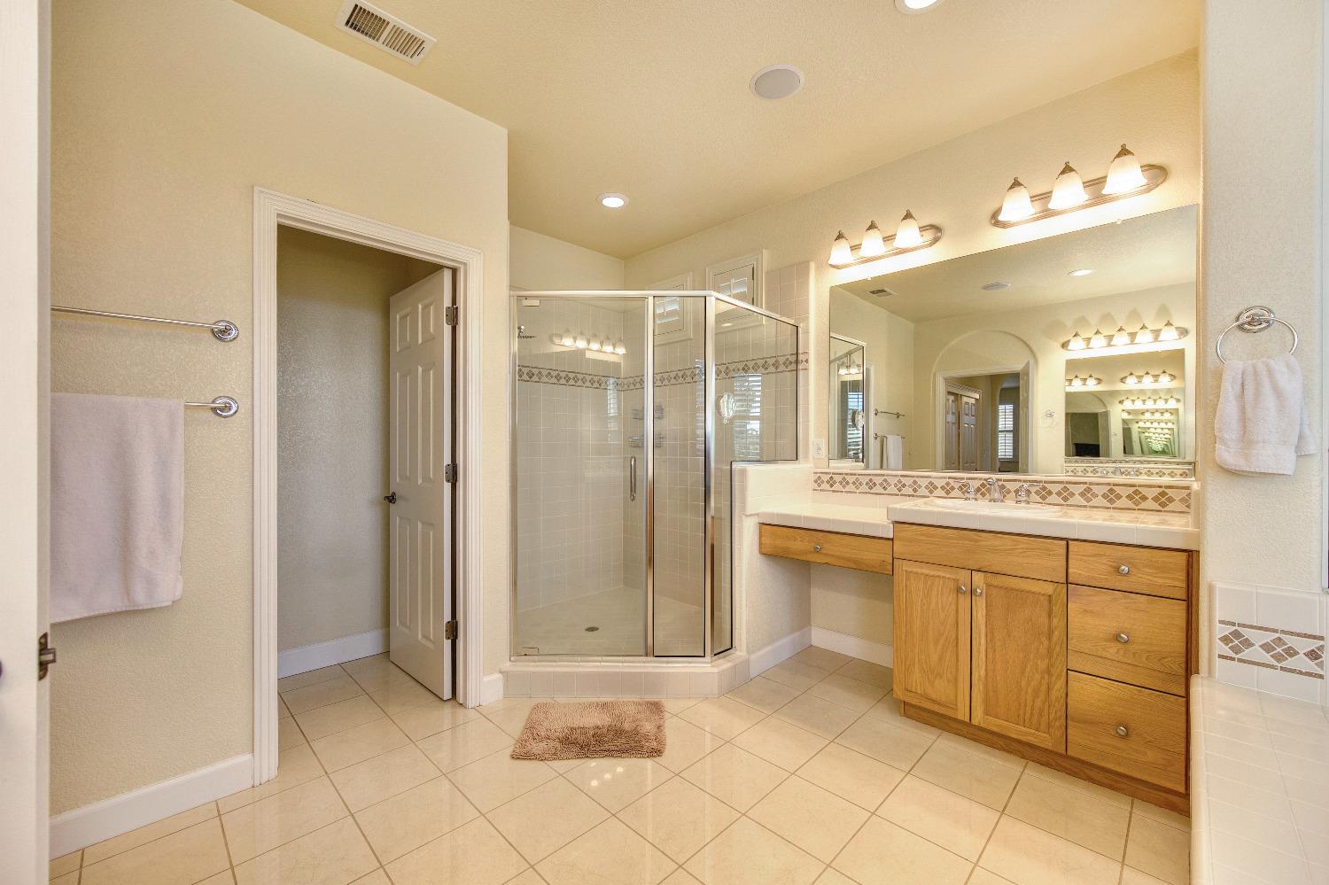 5636 John Runge Street