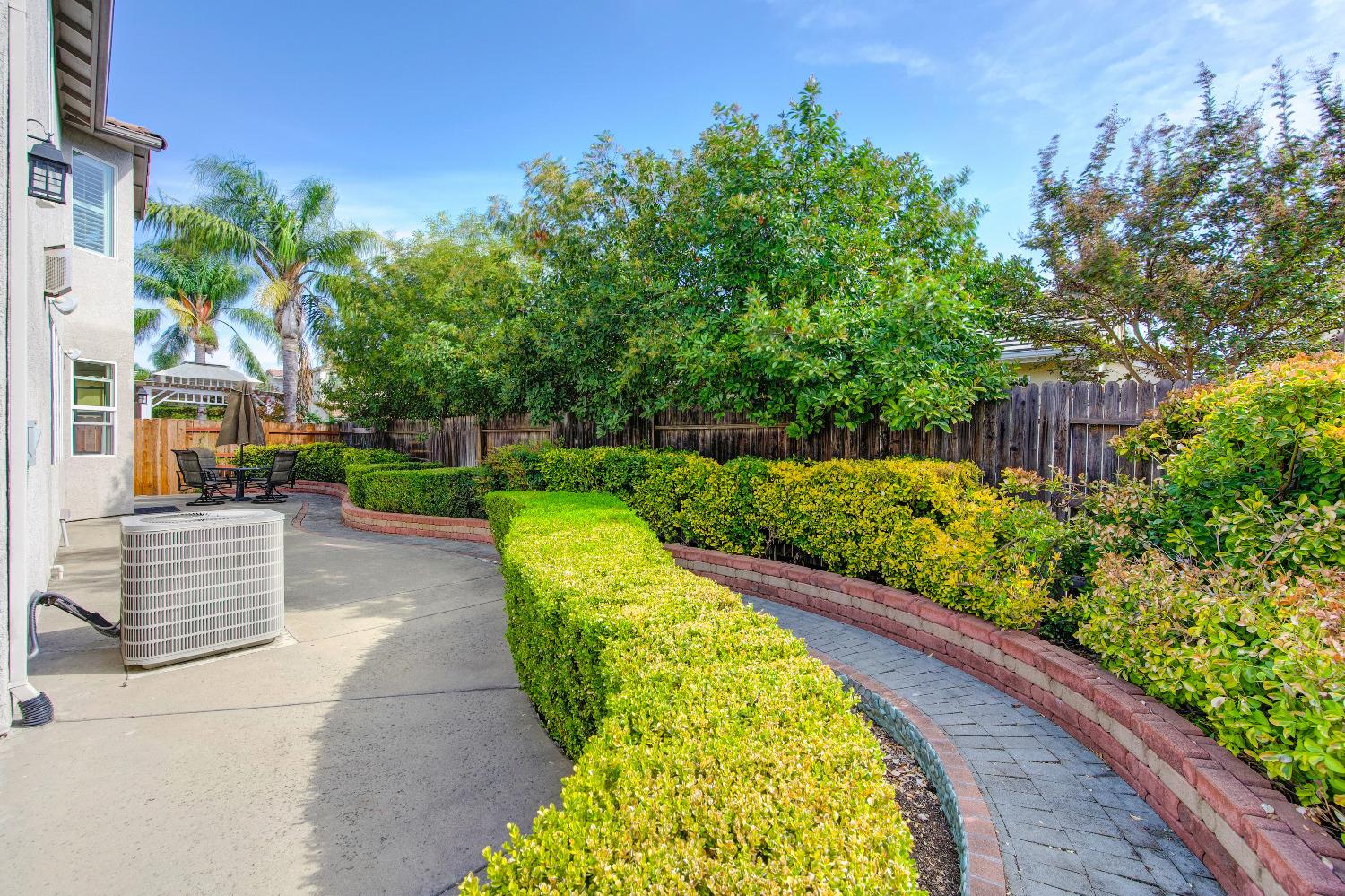 5636 John Runge Street