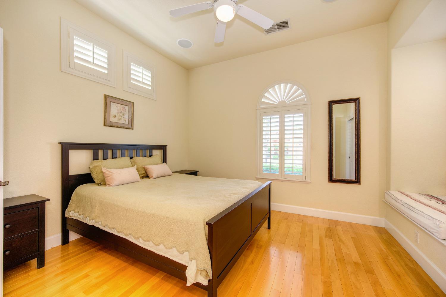 5636 John Runge Street