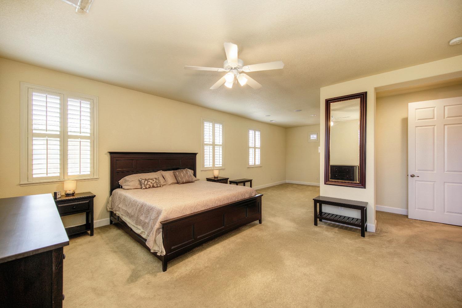 5636 John Runge Street