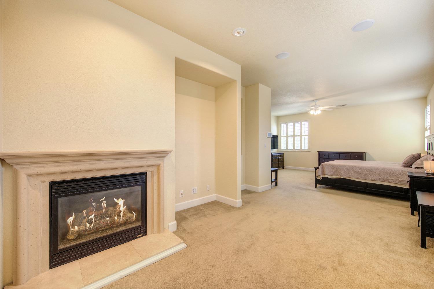 5636 John Runge Street