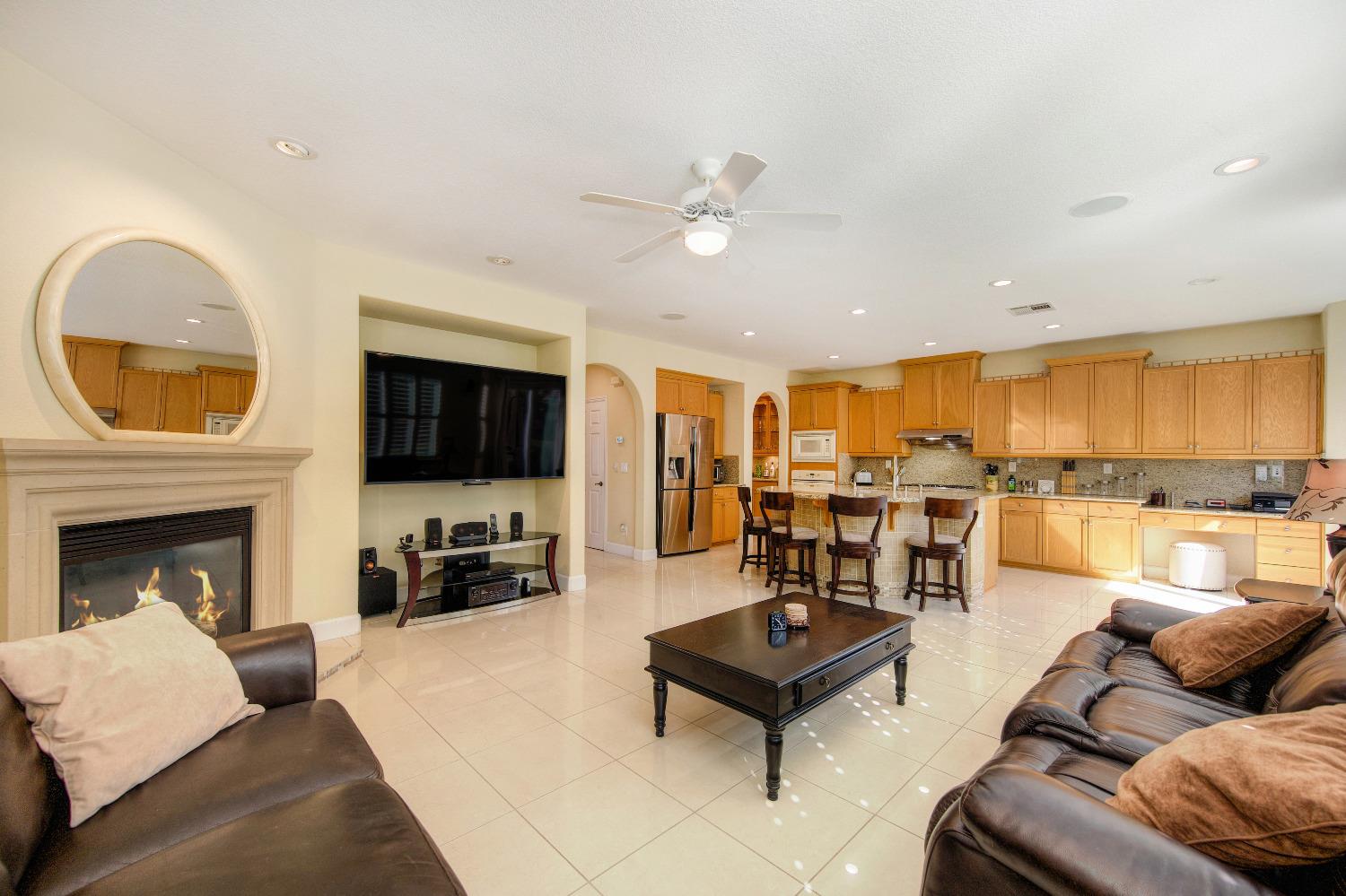 5636 John Runge Street