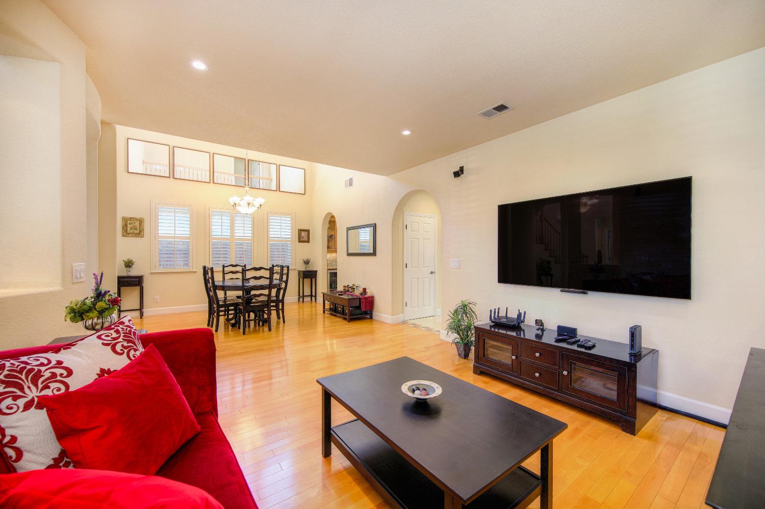 5636 John Runge Street