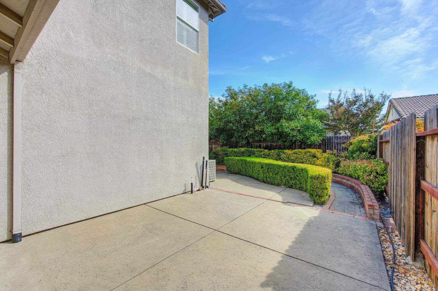 5636 John Runge Street