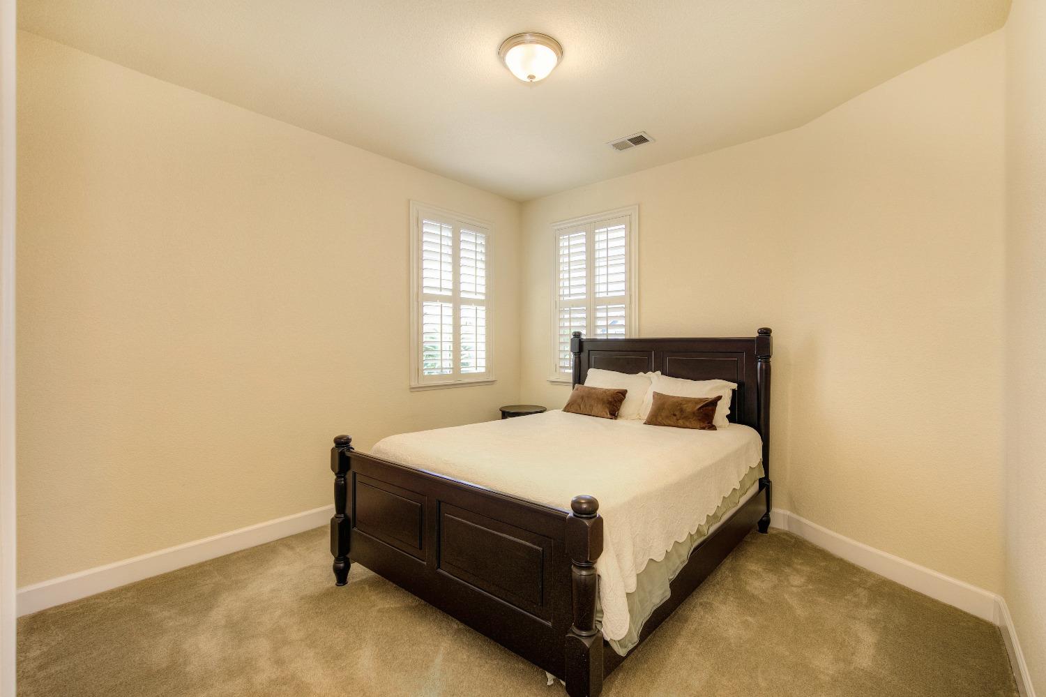 5636 John Runge Street