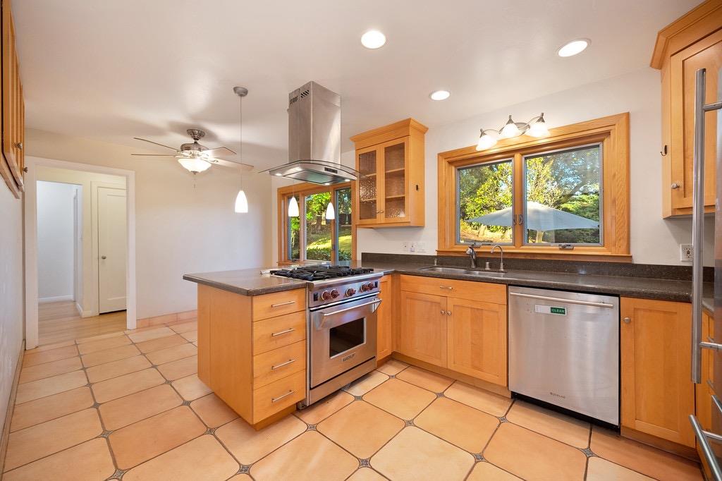 4001 La Canada Court