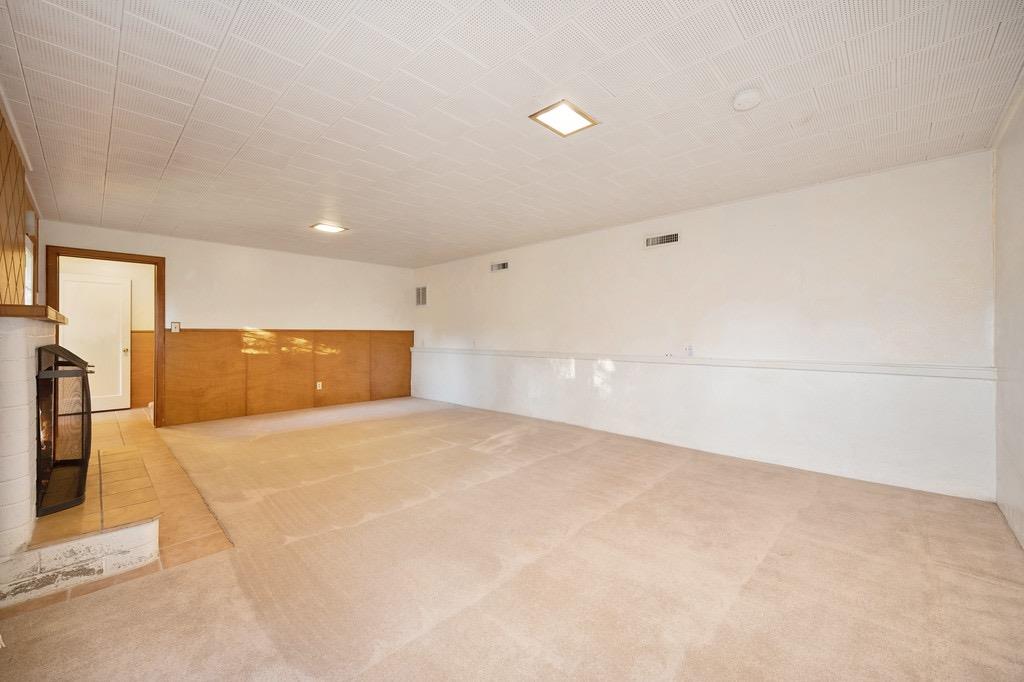 4001 La Canada Court