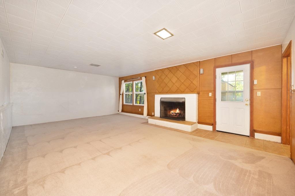 4001 La Canada Court