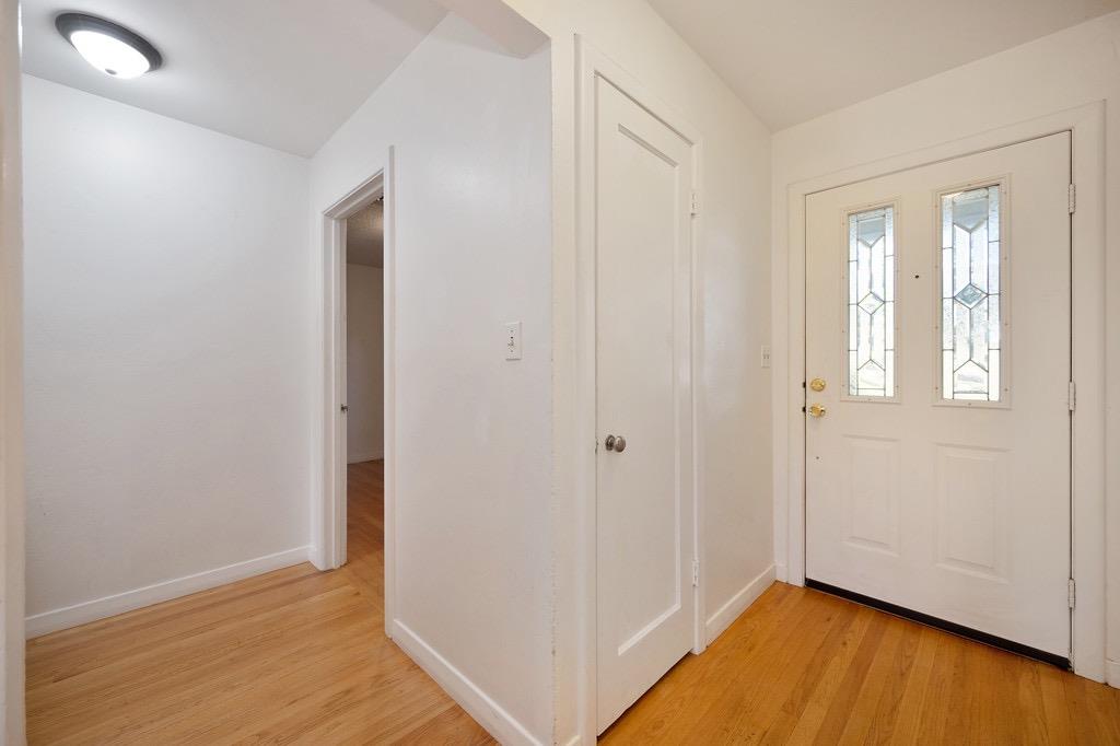 4001 La Canada Court