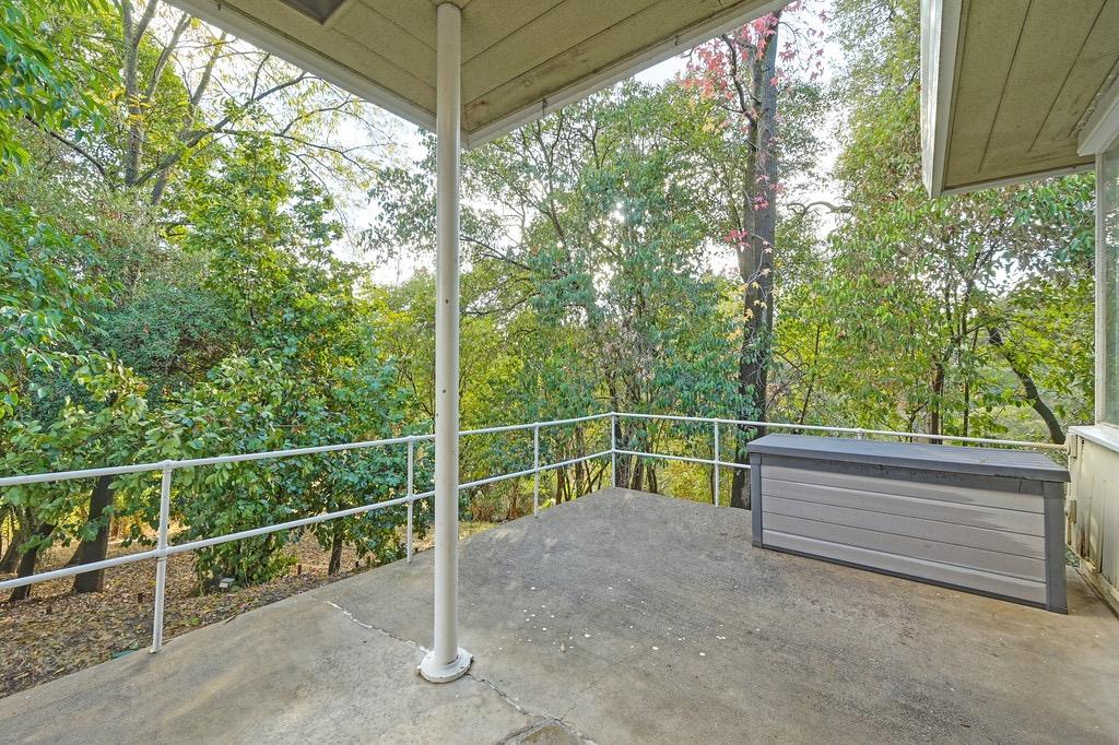 4001 La Canada Court