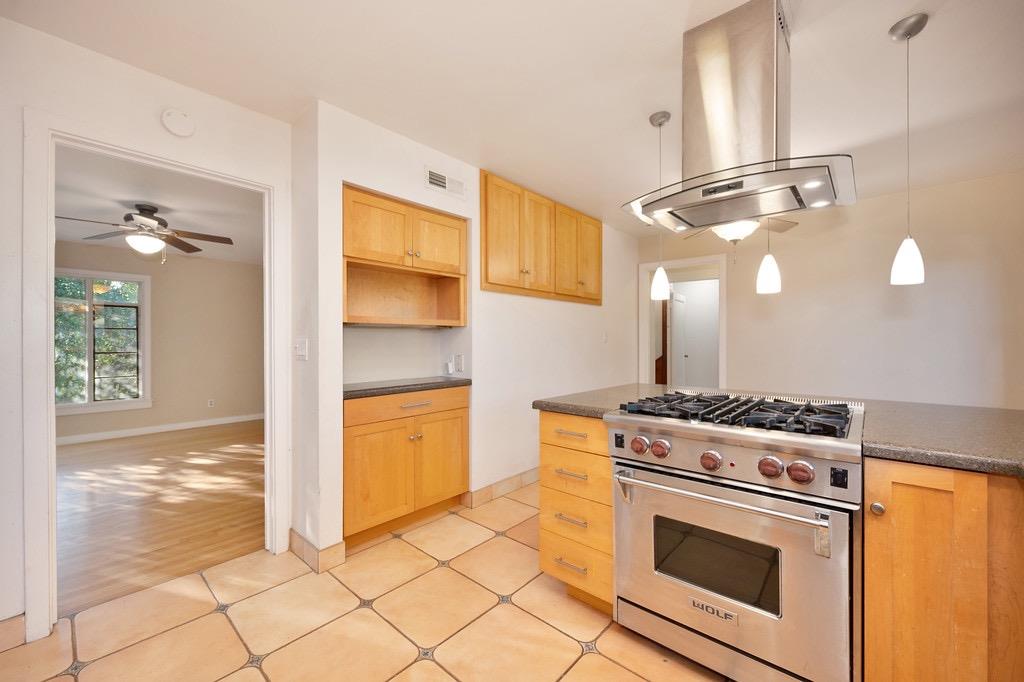 4001 La Canada Court