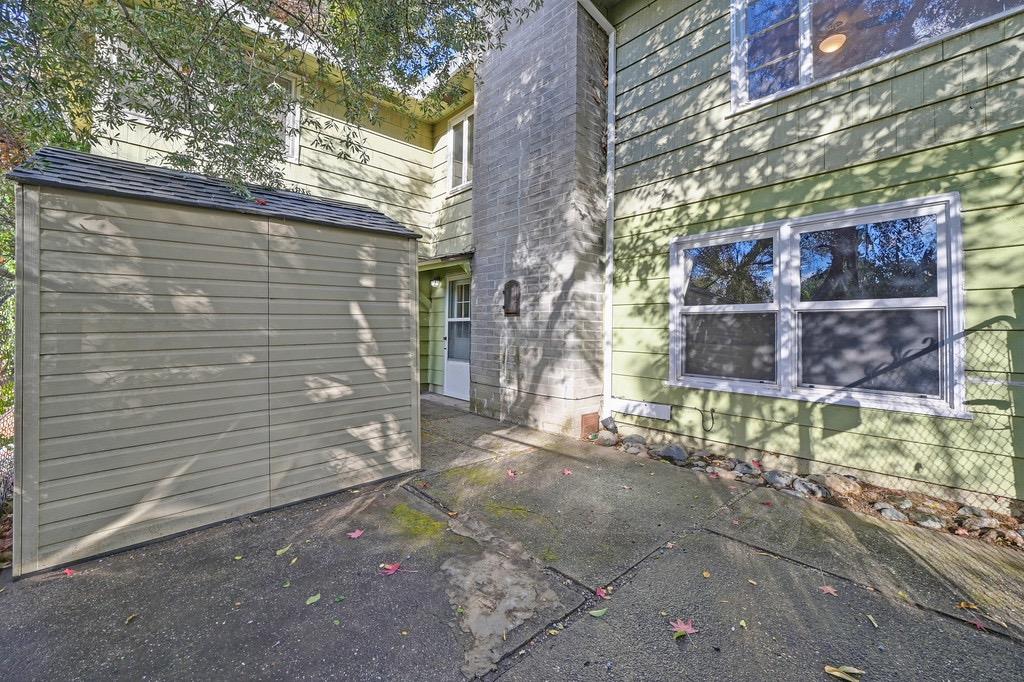 4001 La Canada Court