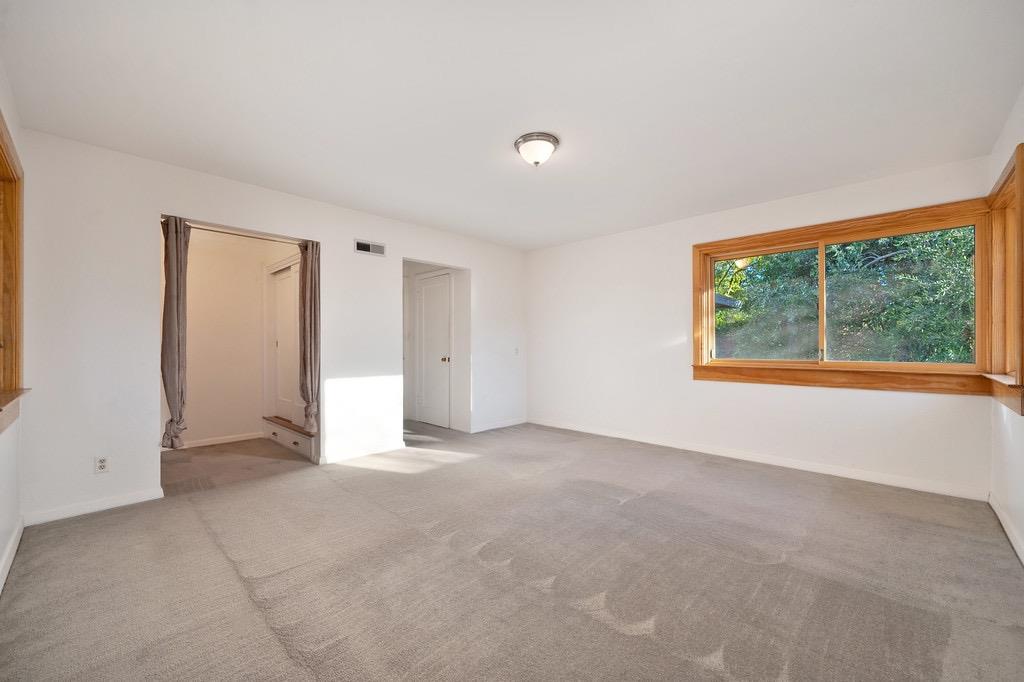 4001 La Canada Court