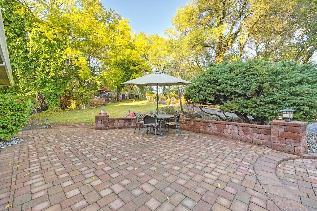 4001 La Canada Court