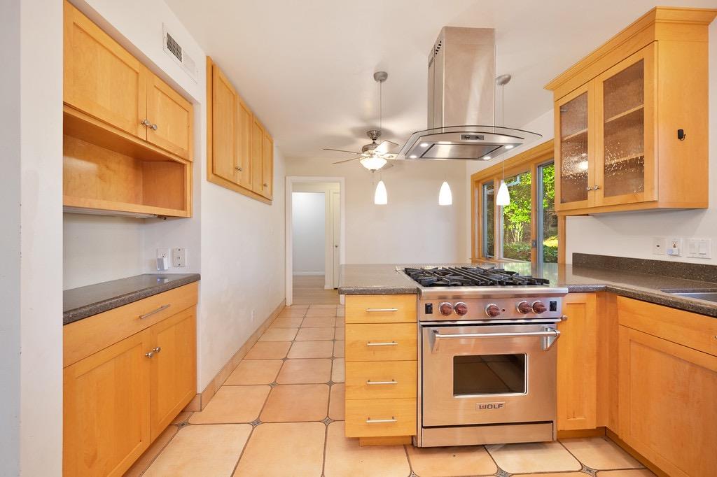 4001 La Canada Court