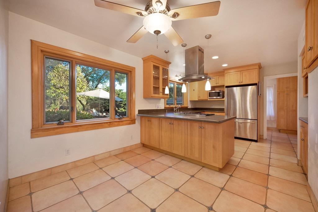 4001 La Canada Court