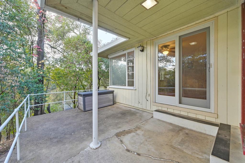 4001 La Canada Court