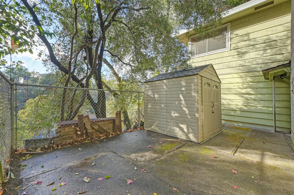 4001 La Canada Court